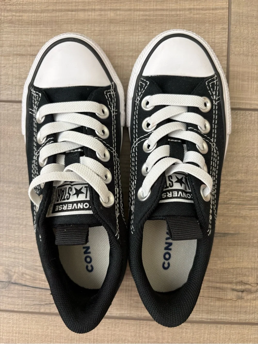 Kids Converse Shoreline Slip-On Sneakers Black White Elastic Laces Size 11